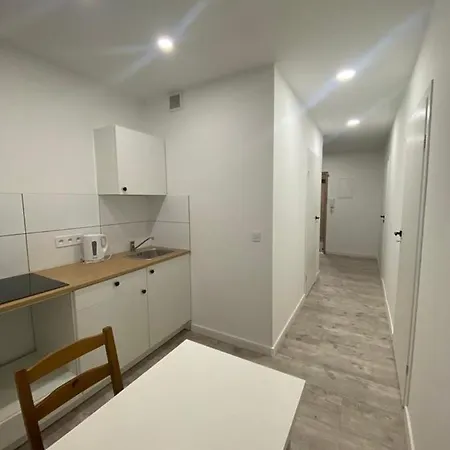 Eam-houses אכסניה ראסיבורז'